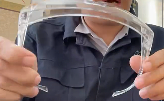 发现了一个好东西，不起雾的防护眼睛