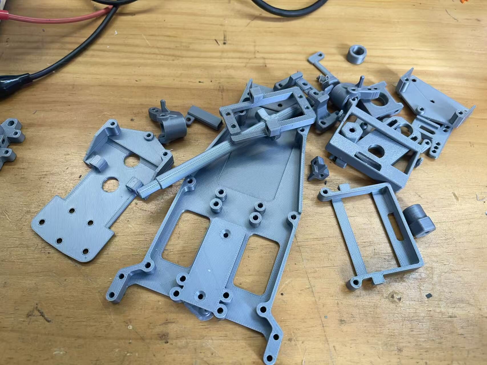 开源：3D打印1/10迷你漂移底盘mg996舵机370电机制作方法 RDD1  v0.3