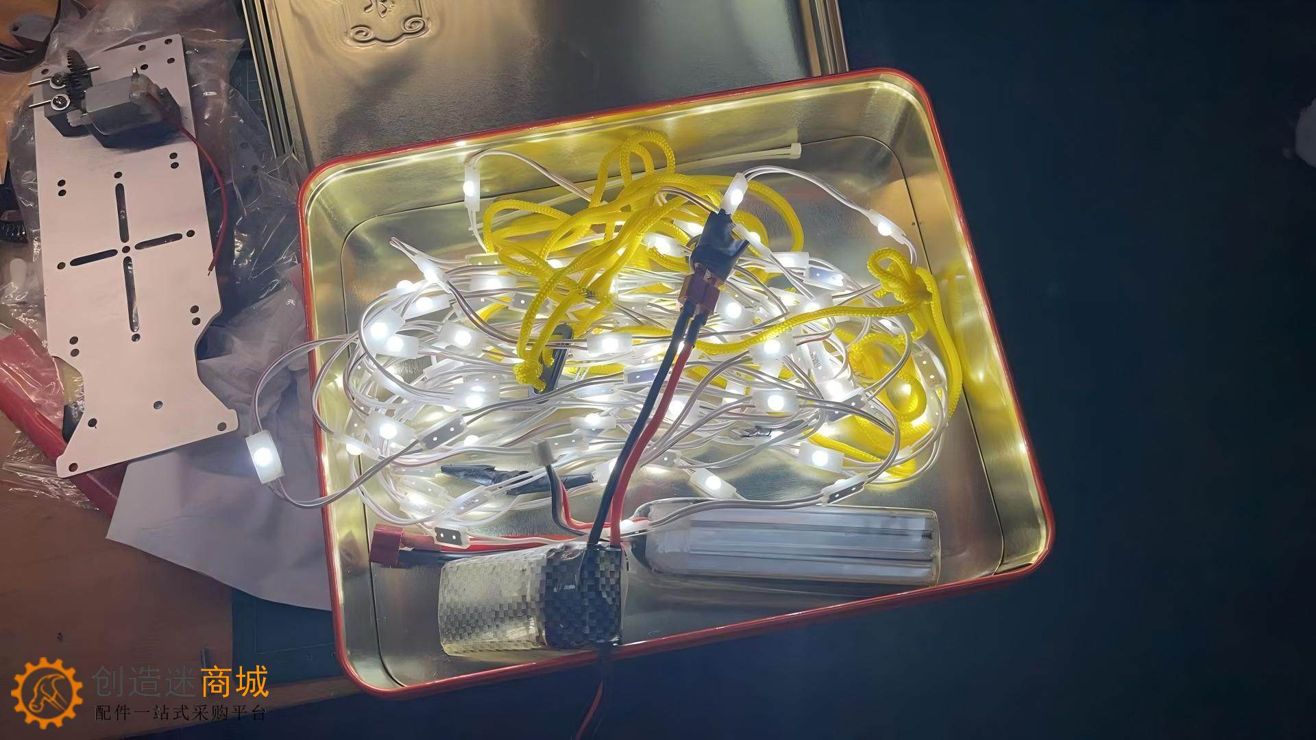 自己动手DIY露营灯带,用玩具锂电池,经济实惠,重复利用v0.1