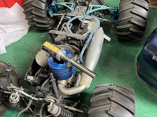 如何启动一个1:8的甲醇发动机遥控车HSP?点燃v0.3