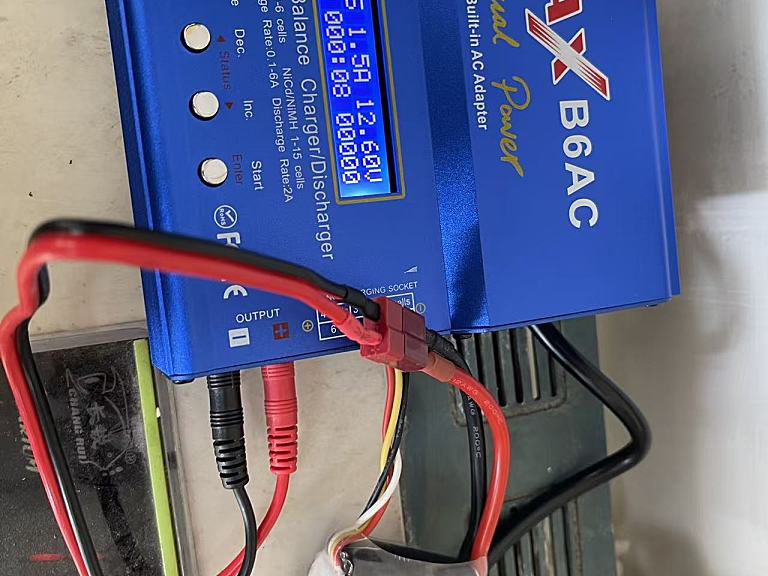 B6AC充电器的使用方法