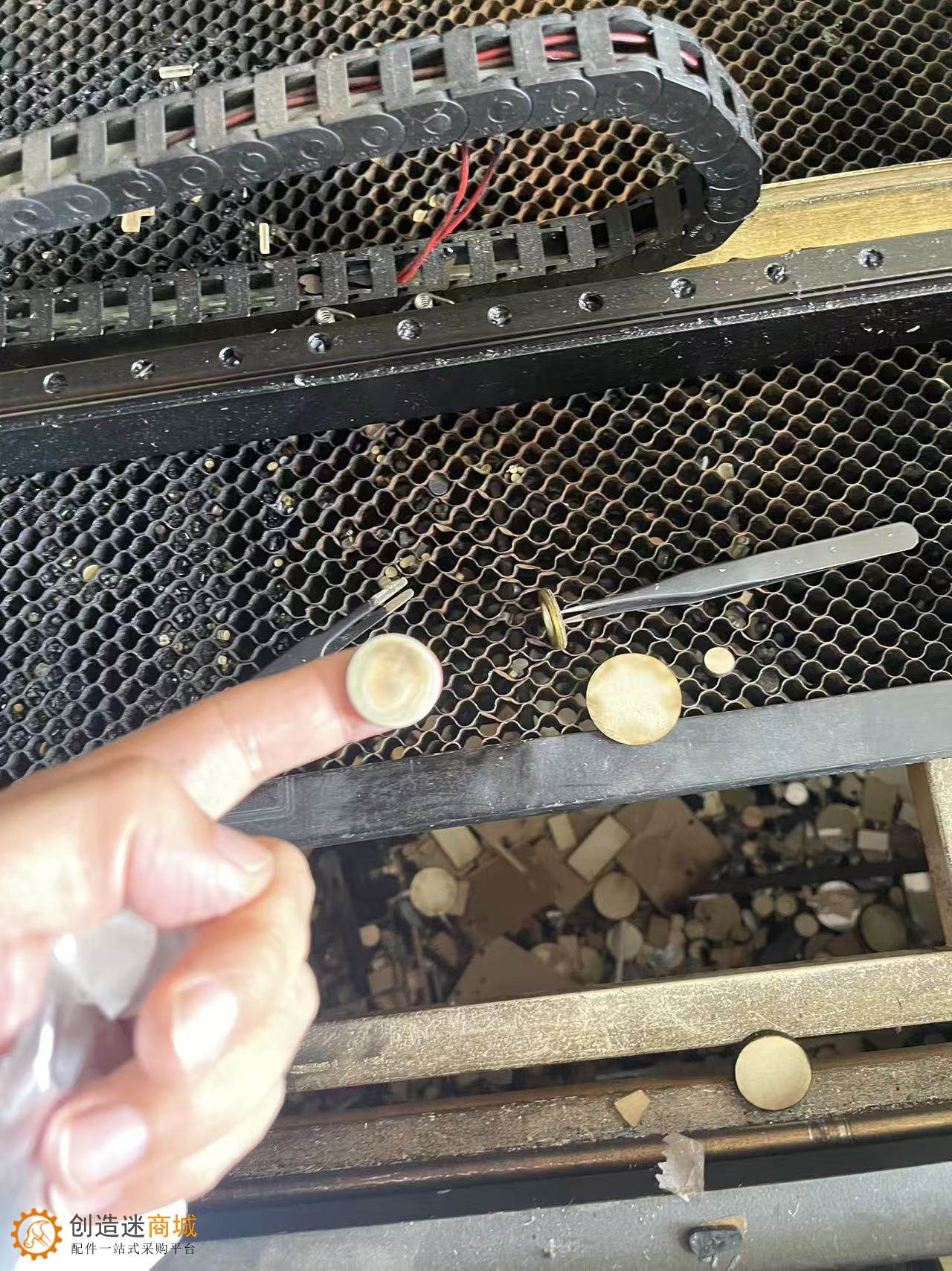 维修60w c02激光切割机,更换镜片v0.2