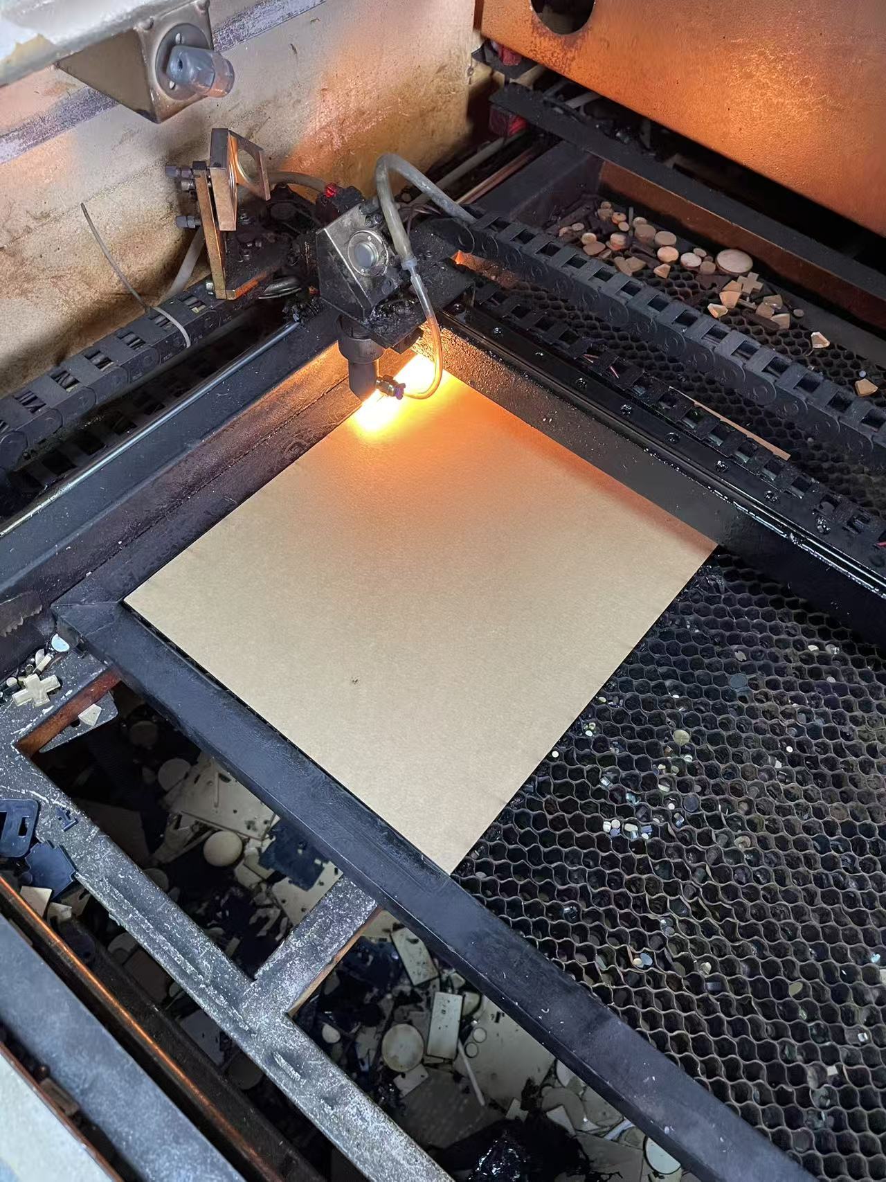 维修60w c02激光切割机，更换镜片v0.2