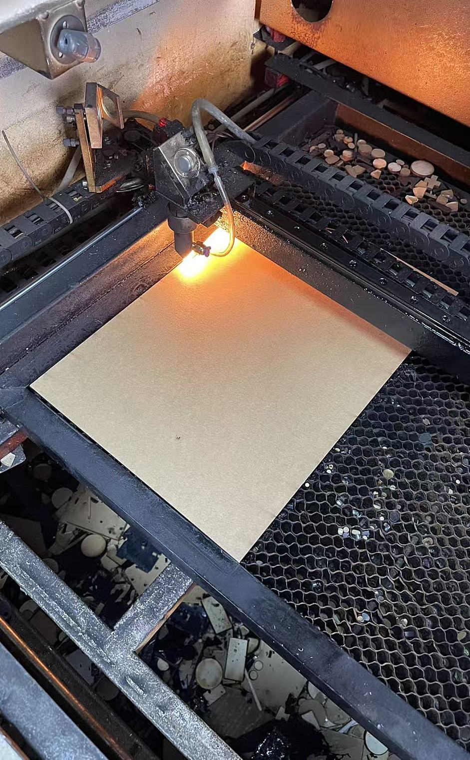 维修60w c02激光切割机，更换镜片v0.2