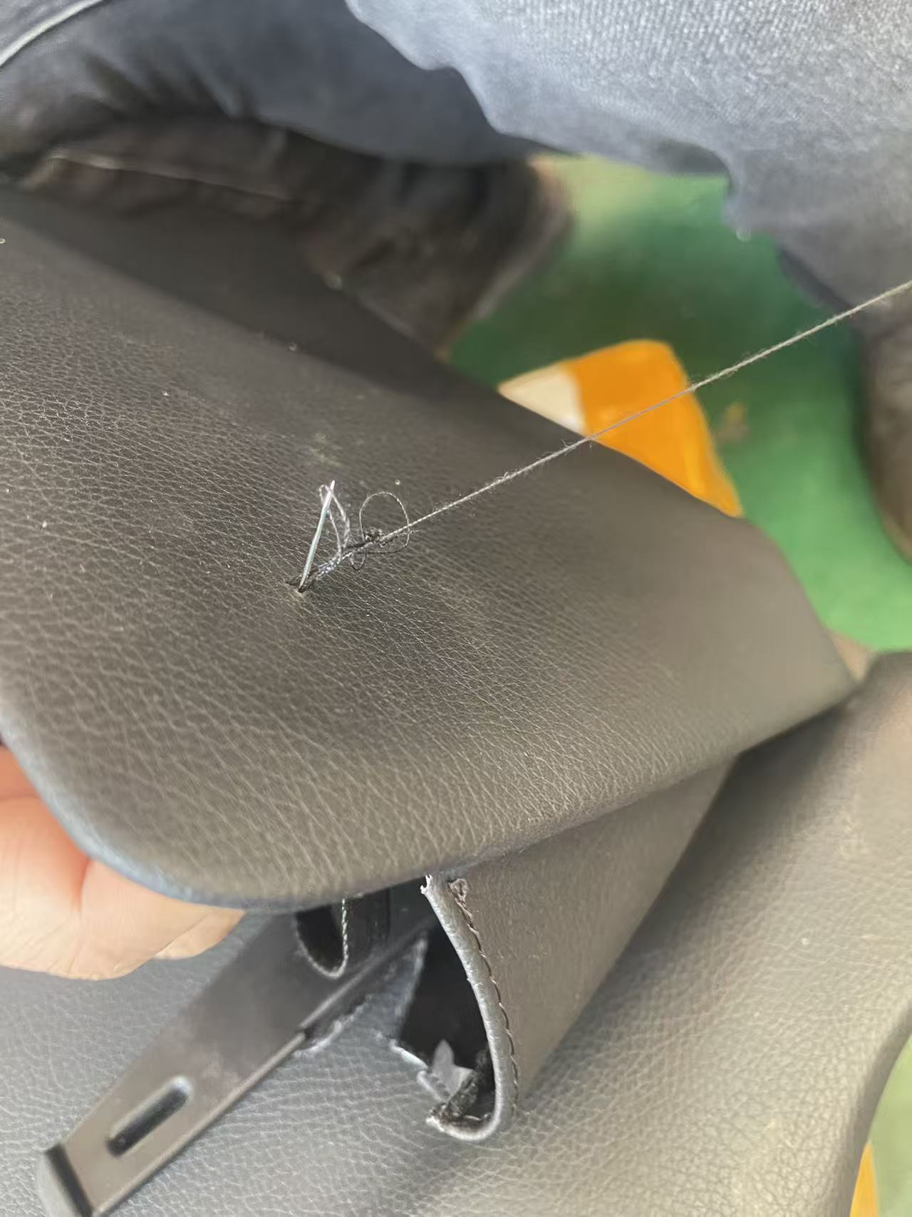 奔驰GLC GLE拷贝座椅收纳袋皮筋破损的维修方法